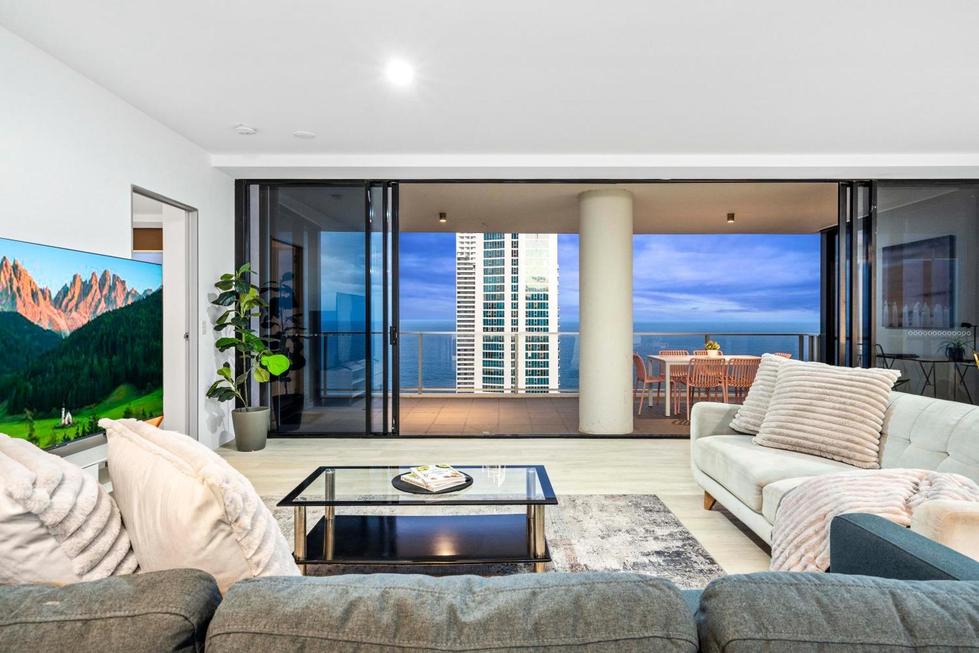 Ocean View Apartments With Balcony - Circle On Cavill - Central Location! - Self Contained & Privately Managed Gold Coast Exterior photo