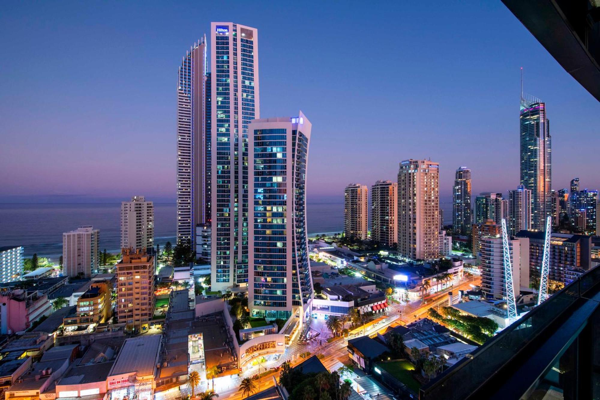Ocean View Apartments With Balcony - Circle On Cavill - Central Location! - Self Contained & Privately Managed Gold Coast Exterior photo